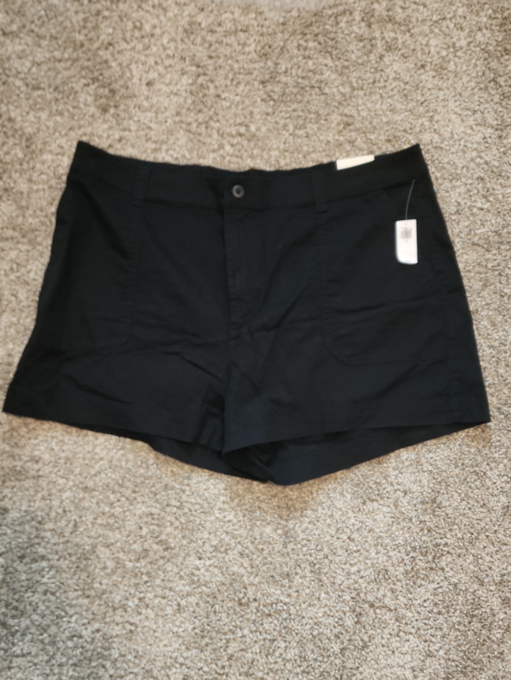 NWT Old Navy Black Women’s Tailored Chino Bermuda Shorts
